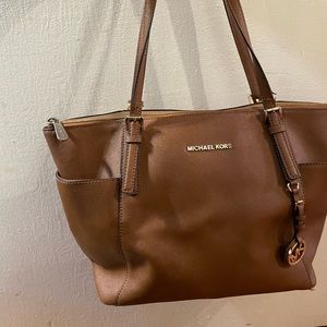 Michael Kors tote.